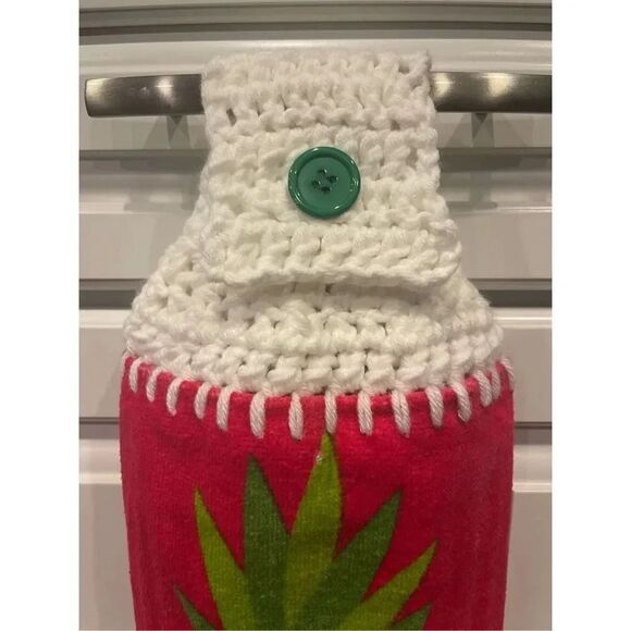 Crochet Top Kitchen Towel- Big Pineapple - Picture 2 of 3